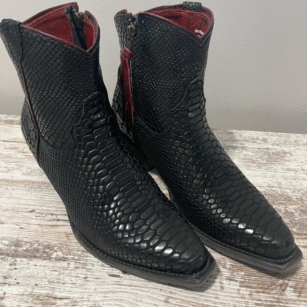 freebird Miramar Black Snakeskin-Texture Ankle Boots with Red Lining